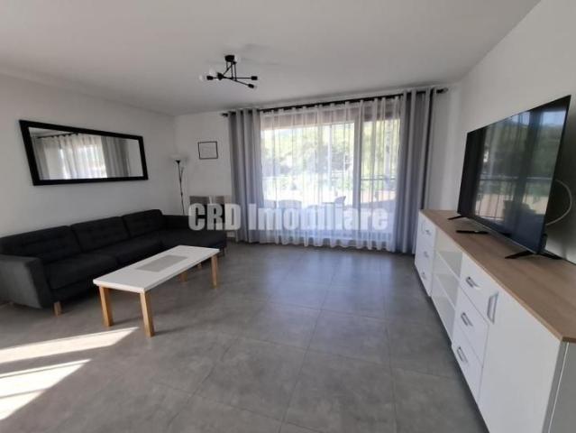 Str. Victoriei tronson Marul de Aur str. V. Borcutului chirie penthouse, bloc nou + parcare subterana
