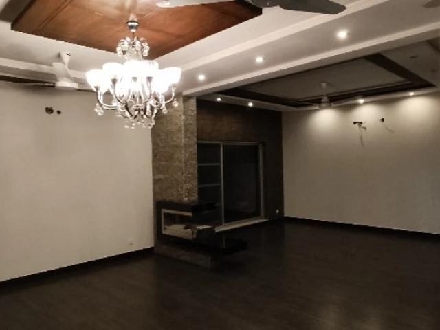 Straight Line Well Maintained Used House Lahore DHA Phase 3 ID 76152