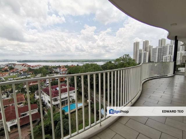 Straits View 18