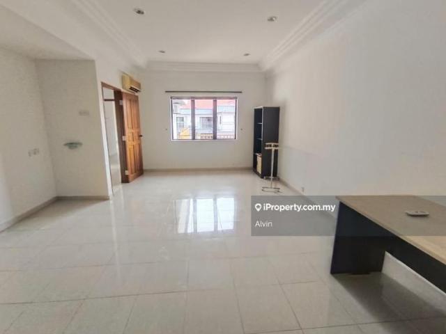 Straits Court, Taman Aman, Melaka City