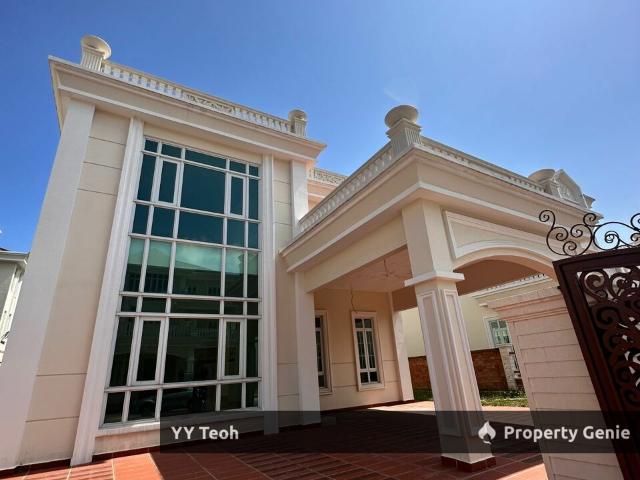 Straits Courtyard Triple Storey Bungalow