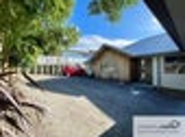 Strandon, 4 bedrooms, $775 pw