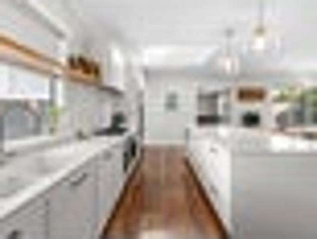 Strandon, 4 bedrooms, $750 pw
