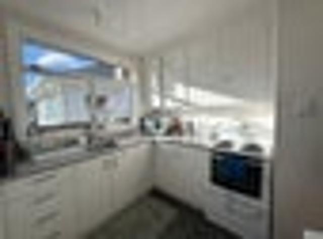 Strandon, 2 bedrooms, $490 pw