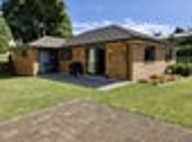 Strandon, 3 bedrooms, $700 pw