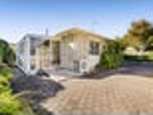STRANDON TOWNHOUSE