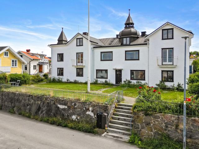 Strandplatsgatan 8