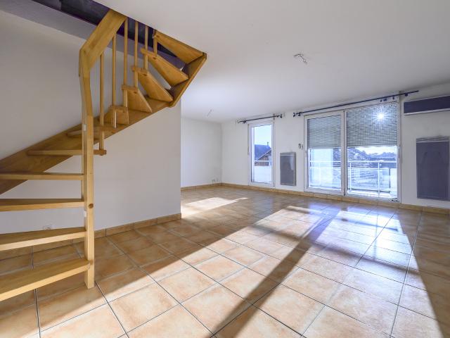STRASBOURG NEUHOF VILLAGE SOUS COMPROMIS Duplex 4/5p de 98m2 habitables avec terrasse, garage, cave et par