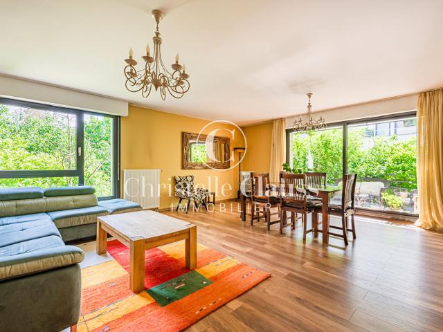 STRASBOURG BON PASTEUR Appartement 3 pièces 100 m2 Balcon intimiste Garage fermé