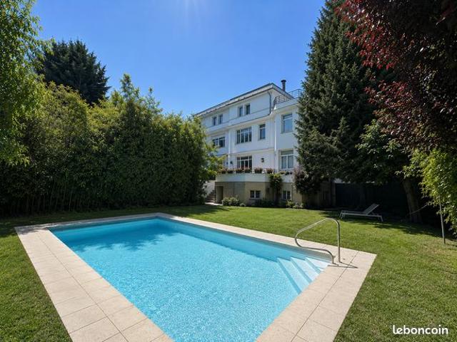 Strasbourg – contades – au calme – superbe maison annees 30 entierement renovee – 300 m² dpe b piscine – garage