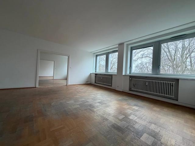 STRASBOURG CONTADES: 5 PIÈCES À RENOVER