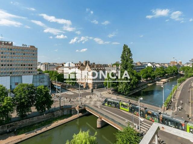 Strasbourg hyper centre quai de l’ill plateau de 99m² vue degagee terrasse cave