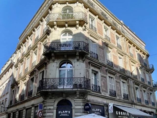 Strasbourg Krutenau: Appartement bourgeois au 3ème étage avec