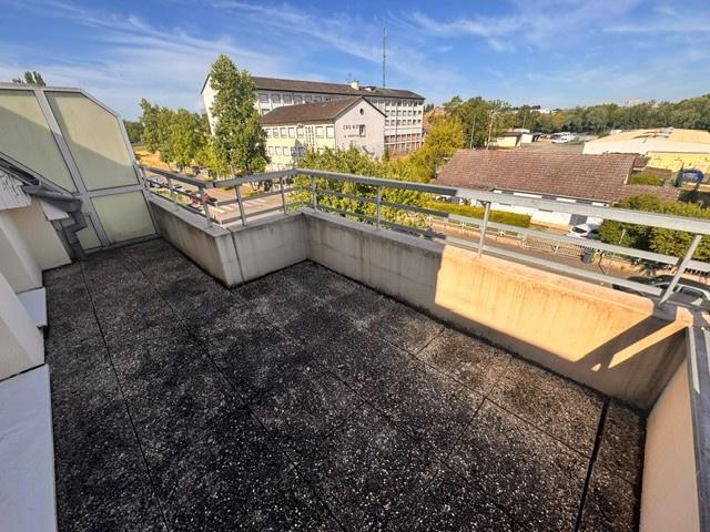 STRASBOURG ROBERSAU F2 rénové 45m2 terrasse parkng cave