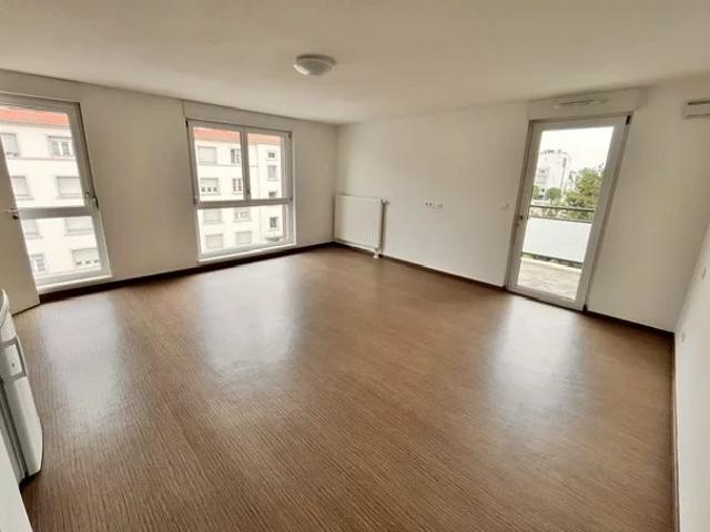 Strasbourg Studio 33 m² récent avec balcon PINEL