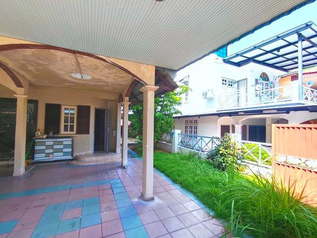 strawberry parkgunung rapat5 rooms 3 bathExtra Land
