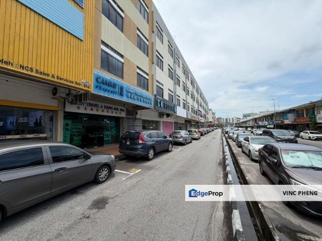 Strategic Location 4 Storey Shoplot For Sale At Ong Kim Wee, Melaka