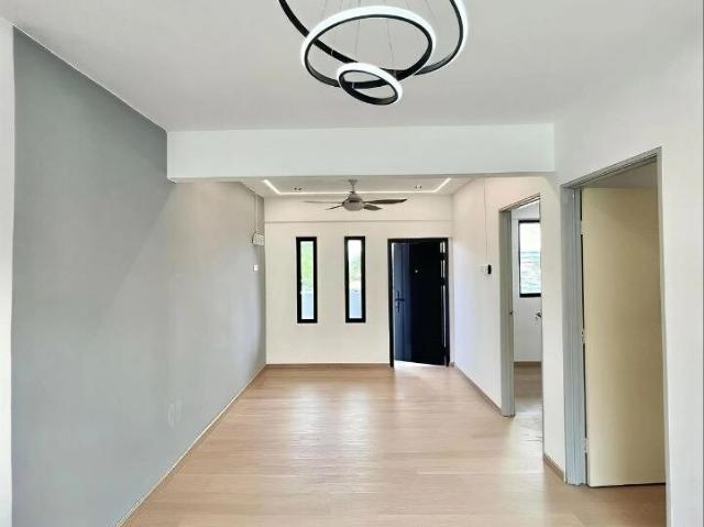 STRATEGIC LOCATION FLAT NEAR UTM & SUTERA MALL