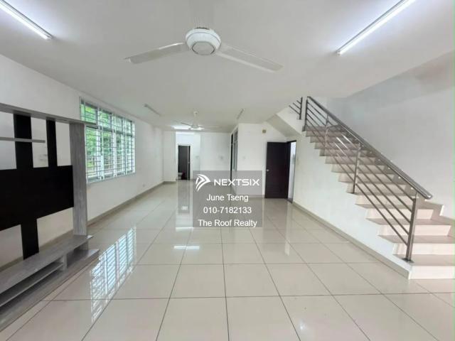 Strategic Location nearby JB Town Rare find 1.5 acres detached factory Equipped with loading bays and cargo lifts