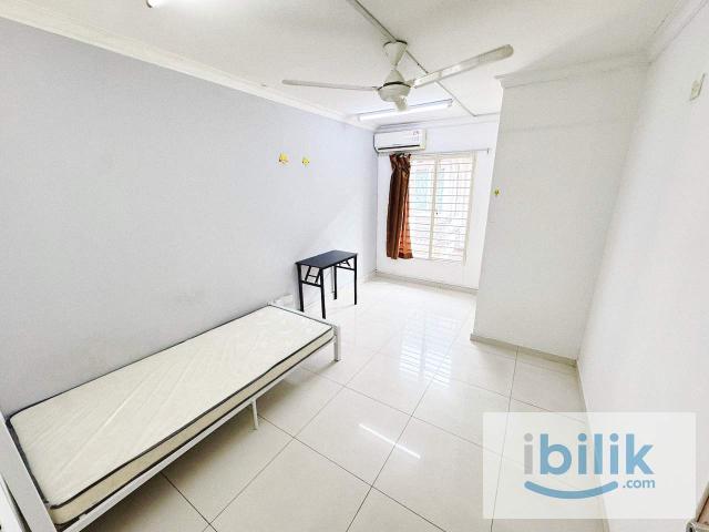 Strategic Location | Room For Rent At Kepong @ Taman Fadason
