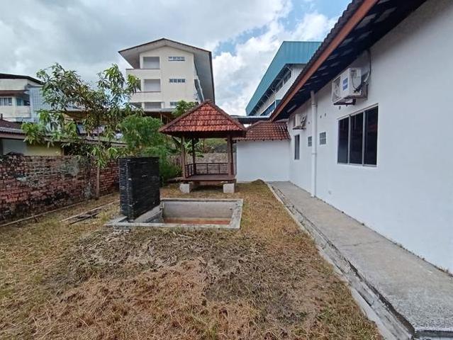 Strategic Single Storey Bungalow For Business or Family Stay