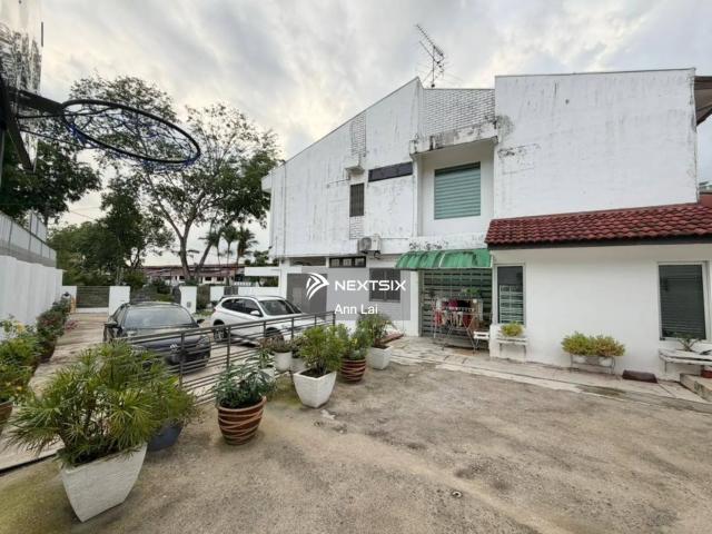 Strategically located close to schools, shopping malls, restaurants, and major highways, this home combines comfort with excellent accessibility