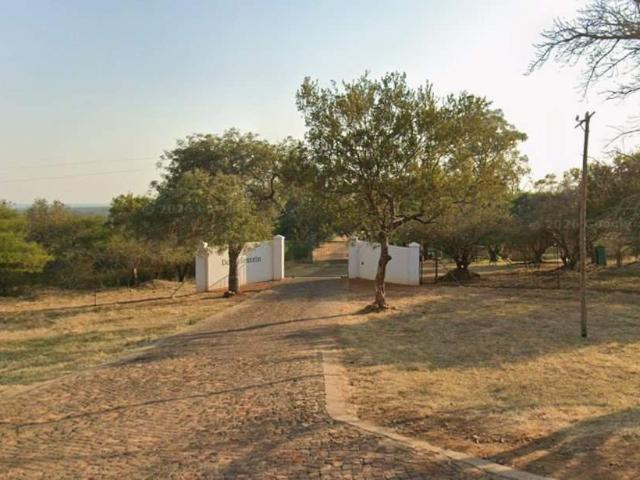Strategically located mixed farming operation offers an exceptional agricultural investment opportun
