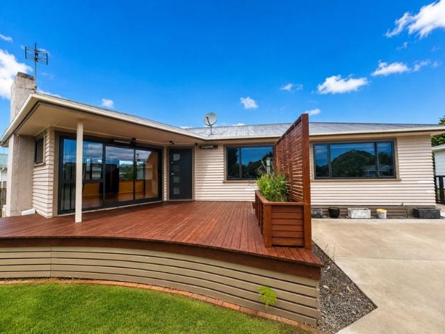stratford, 3 bedrooms