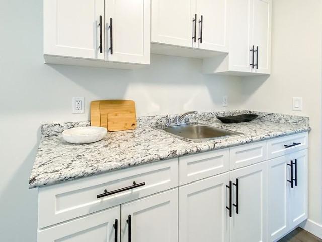 Strathcona Apartments Studio Apartment for Rent at 9911 85 Ave Nw, Edmonton, AB T6E 2J7 Strathcona
