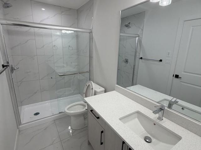 Strathern 3 Bedroom Apartment for Rent at 9652 86 St Nw, Edmonton, AB T6C 3E8 Strathearn