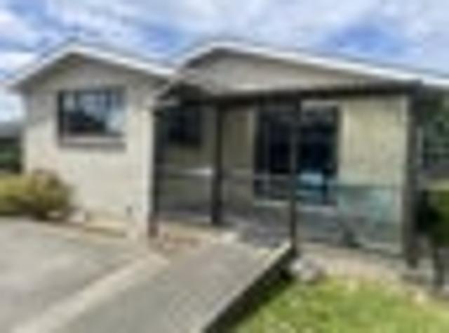 Strathern, 5 bedrooms, $675 pw