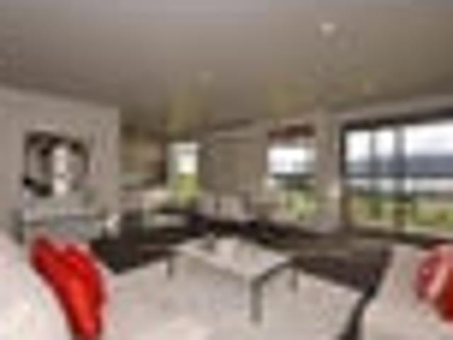 Strathmore Park, 3 bedrooms, $900 pw