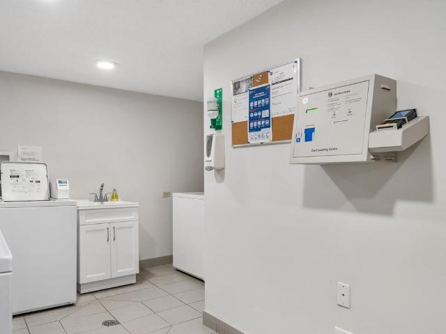 Stratton Oaks 2 Bedroom Apartment for Rent at 813 13 Ave Sw, Calgary, AB T2R 0L1 Beltline