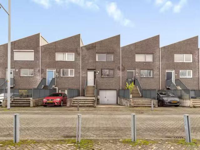Strausslaan 35 Nieuw Vennep