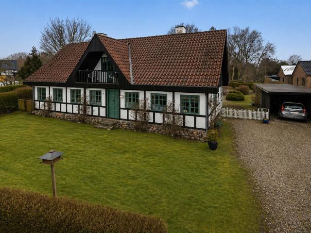 Østre Skolevej 4, Skjørring
