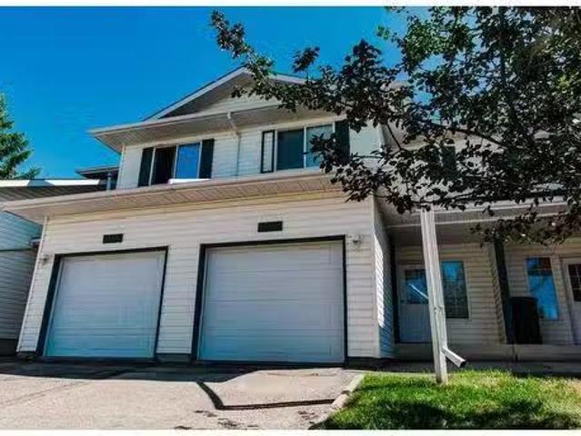 Street, Grande Prairie, AB, T8V 7J5 townhouse for sale Lis.