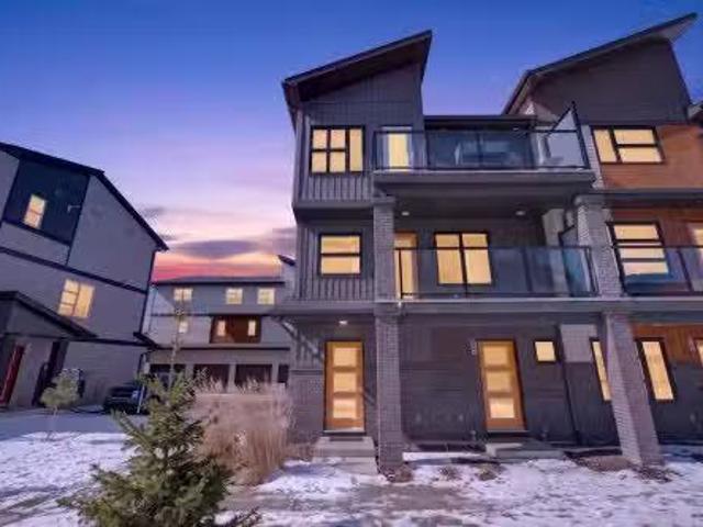Street, Edmonton, AB, T6W 3X1 townhouse for sale Listing I.