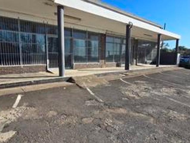 street facing shop for rent in park rynie