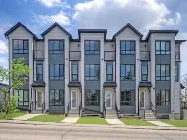 Street Sw, Calgary, AB, T3E 3V2 townhouse for sale Listing.