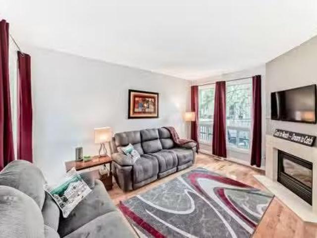 Street Sw, Calgary, AB, T2W 3E6 townhouse for sale Listing.