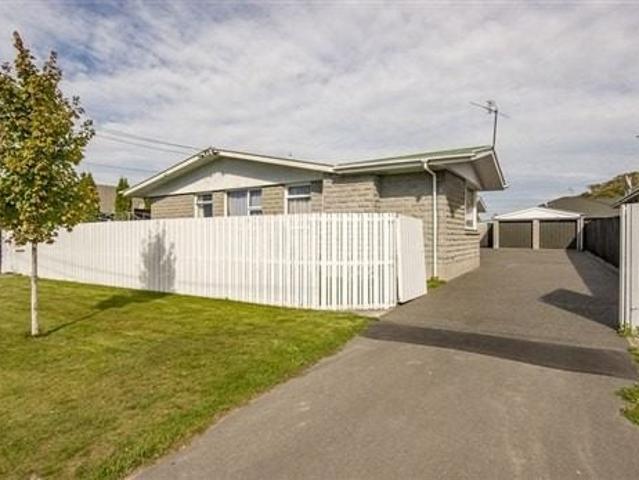 Strowan, 2 bedrooms