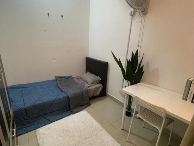 Student Male Single Room at Paramount Utropolis @ Glenmarie, Shah Alam