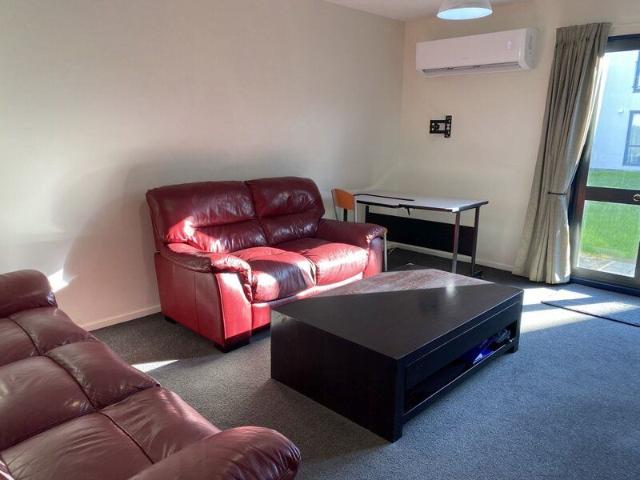 STUDENT ACCOMMODATION HANSONS LANE 5 X BEDROOM