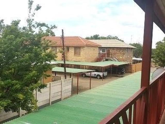 Student apartment close to the NWU Campus and Bult