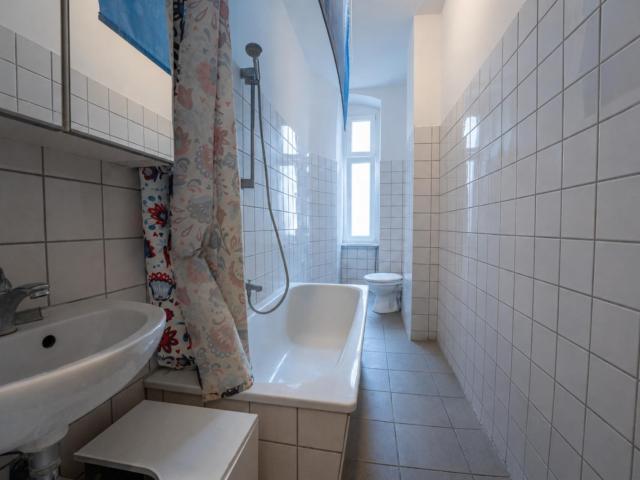 Student friendly single bedroom in Friedrichshain