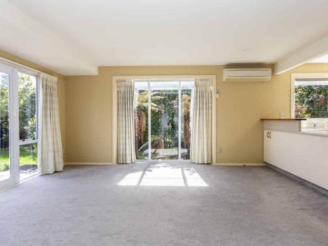 Student Property close to UC 6 Bedrooms and 2 bathrooms