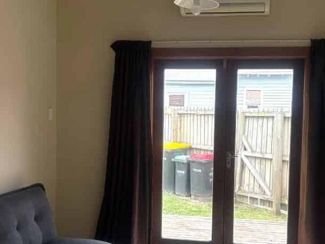 Student Property Riccarton 5 Bedrooms & 2 Bathrooms