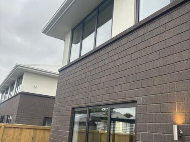 STUDENT PROPERTY – RICCARTON – NEAR NEW TOWNHOUSE 4 LARGE BEDROOMS