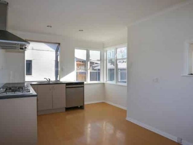 Student Property two swellings, Six Bedroom Bryndwr