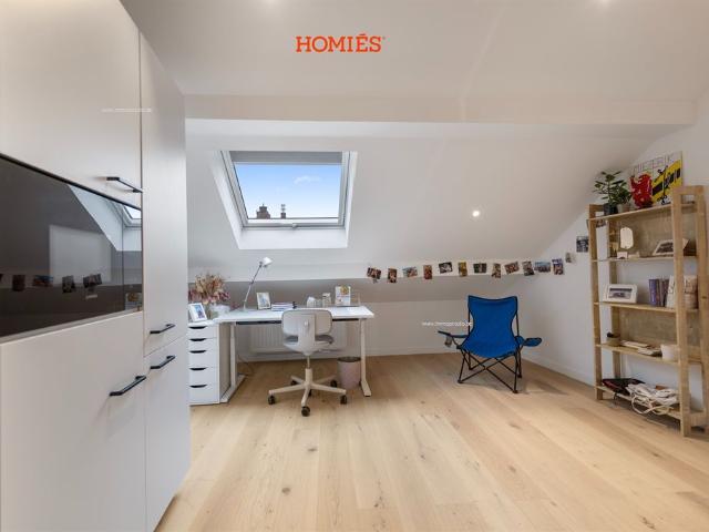 Studentenkamer met hoogslaper & eigen badkamer
